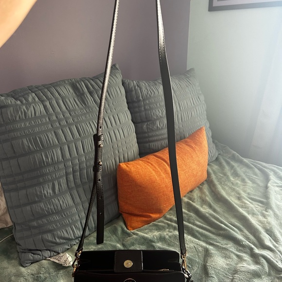 Michael Kors Medium sized Shoulder Bag - Picture 8 of 8